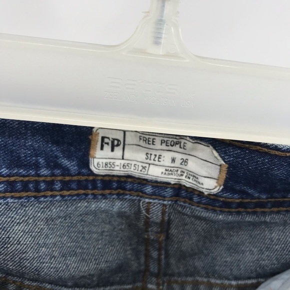 Free People Shorts Size 26 - Picture 5 of 7